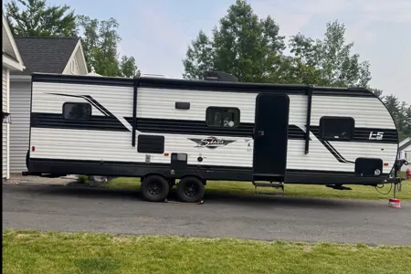 Brandon 's Mega Bunkhouse Trailer