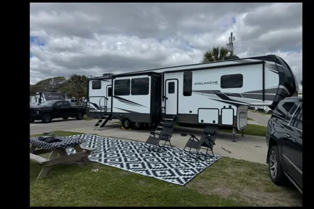 Matt's Keystone Avalanche Fifth Wheel
