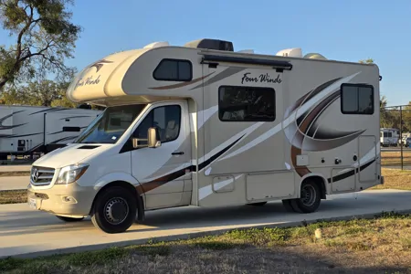 Meet "Lucy"- Thor Motor Coach Four Winds Class C