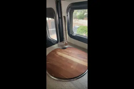 Luxury 2022 Mercedes Jayco Melbourne Prestige (Pet Friendly) WiFi, Exclusive Features