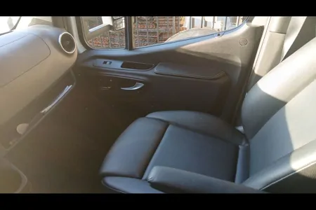 Luxury 2022 Mercedes Jayco Melbourne Prestige (Pet Friendly) WiFi, Exclusive Features