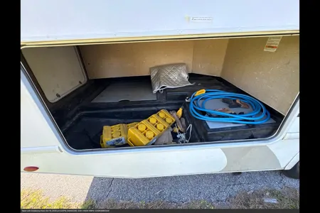 MARK's Thor Motor Coach four winds Class C