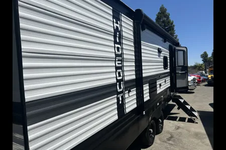David's Keystone Hideout Travel Trailer 2 bunk