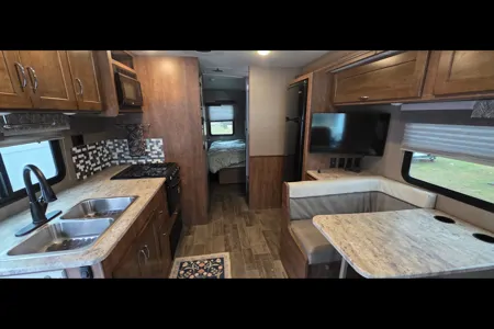 Bryan's Winnebago Intent Class A