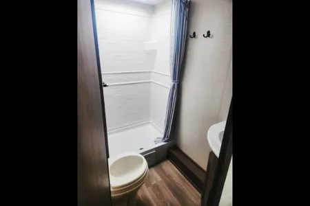 Anna's Brand New 2025 Grand Design Transcend xplor 24bhx Travel Trailer