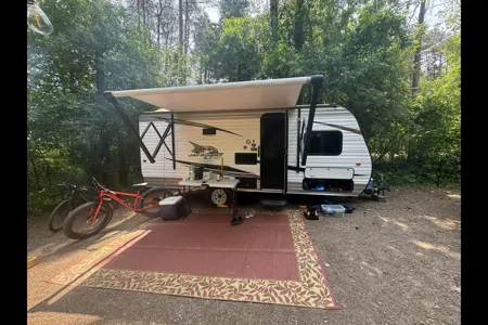 The Cozy Camp Cruiser – Jayco Jay Flight