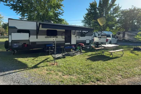 Brayden's Grand River 26 DB Travel Trailer