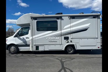 Fireside RV's Coachmen Prism 24DSS - LMI1399 *