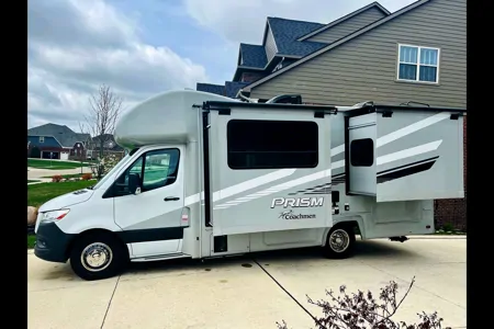 Fireside RV's Coachmen Prism 24DSS - LMI1399 *