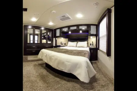 Grand Design Momentum 351M Toy Hauler