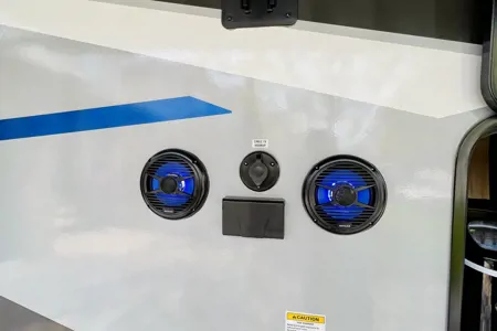 Stan & Kristi’s Alpha Wolf 23DBH-L Travel Trailer