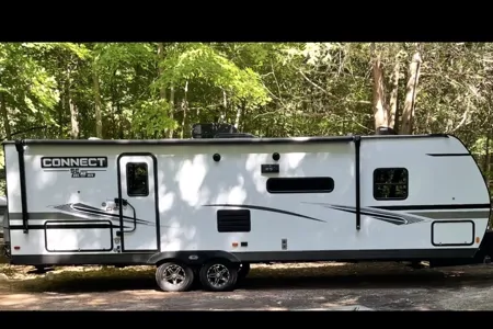 Bloom en Route Travel Trailer