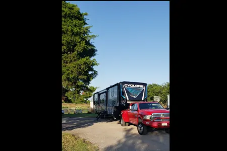Charley's Heartland 4014C Fifth Wheel