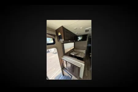 32B - 2020 Thor Motor Coach A.C.E