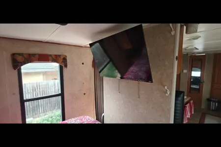 Comfortable and Fun Gulf Stream Stream Lite Travel Trailer