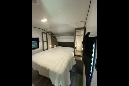 Weekend Getaway Heartland BH270 Travel Trailer