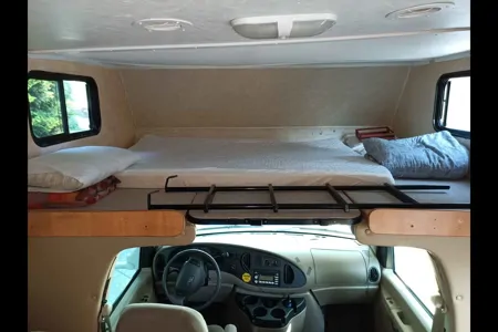 Sandhuz Ford E450 Sunseeker Class C