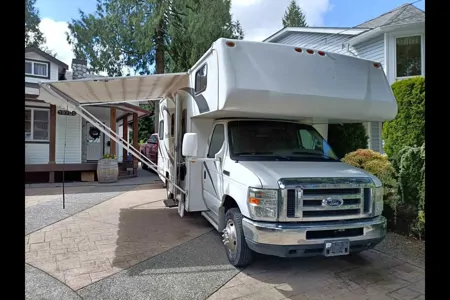 Sandhuz Ford E450 Sunseeker Class C