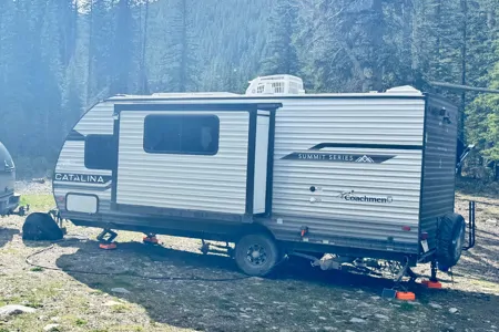 2024 Coachmen Catalina 184BHS • Off-Grid Family Bunkhouse w/ 300W Solar Lithium | Delivery & Setup