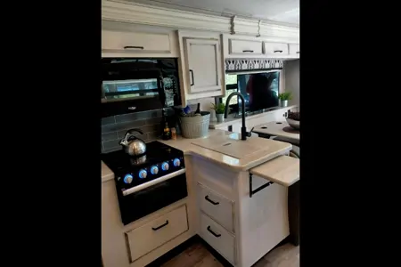 2022 Entegra Coach Vision Class A