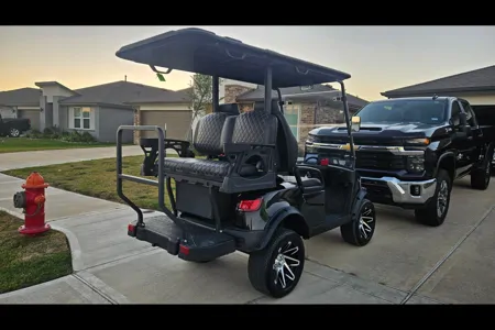 2022 Jayco Jay Feather 24BH Travel Trailer (Family Friendly Trailer)
