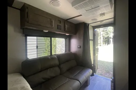 Sharmaine's Riverside RV Xplorer 135x Travel Trailer