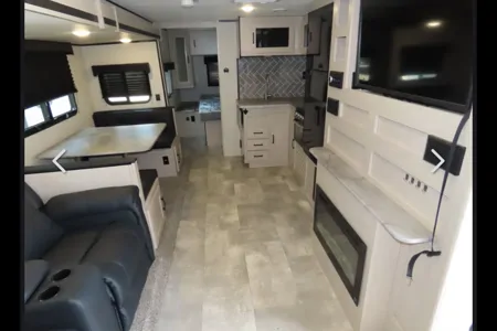 Jedi’s Coachmen Apex Travel Trailer