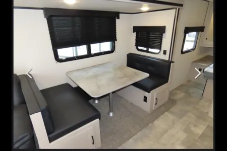 Jedi’s Coachmen Apex Travel Trailer