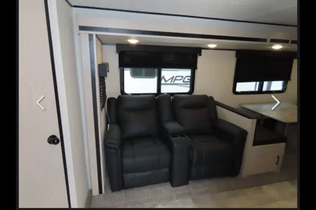 Jedi’s Coachmen Apex Travel Trailer