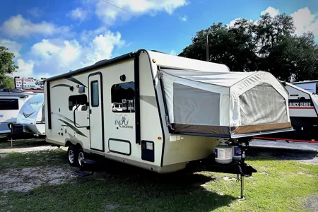 Kelsey's Rockwood Roo 21SS Hybrid