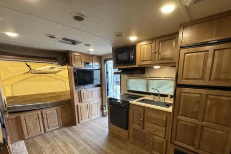 Kelsey's Rockwood Roo 21SS Hybrid