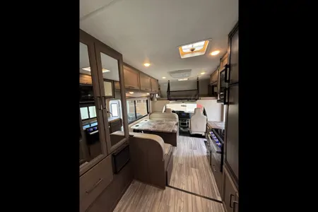 Beautiful 2024 Thor Four Wind 22e