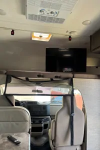 Beautiful 2024 Thor Four Wind 22e