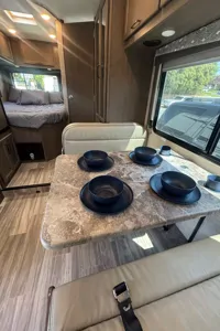 Beautiful 2024 Thor Four Wind 22e