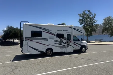 Beautiful 2024 Thor Four Wind 22e