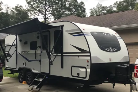 Johnnies Venture Sonic Travel Trailer