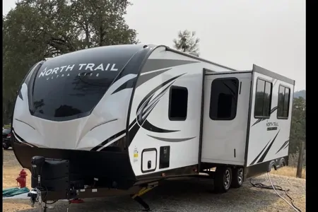 Heartland North Trail 26BHSS Travel Trailer