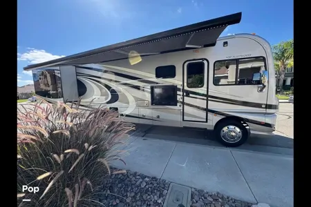 Kenneth's Fleetwood Southwind 34A Class A