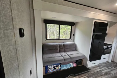Maddy's Jayco 2025 Jay Flight SLX 265BHSW Travel Trailer