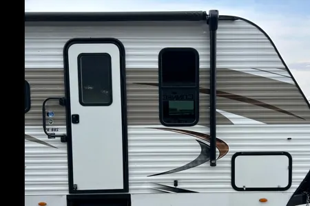 Zachary's Starcraft 26bhs Travel Trailer