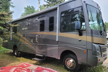Reno's Winnebago Sightseer 31 Class A