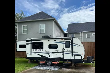 Bellas Bayside Bungalow