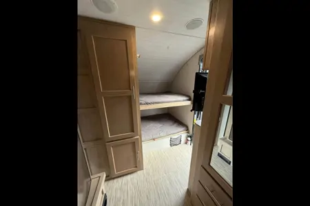 Easy Tow R-Pod for Couples & Families