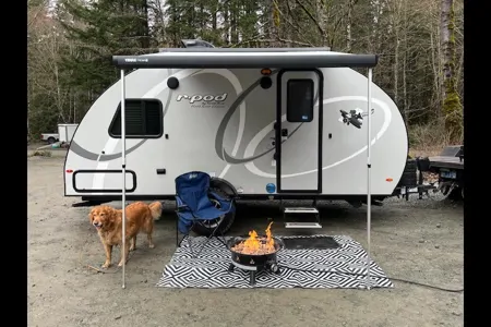 Easy Tow R-Pod for Couples & Families