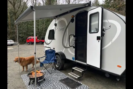 Easy Tow R-Pod for Couples & Families