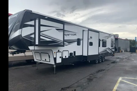 Your next Rv rentals Keystone 415 raptor