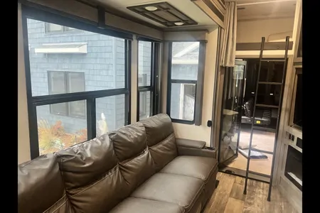 Your next Rv rentals Keystone 415 raptor