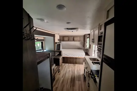 Glacier Trailer & RV Rentals