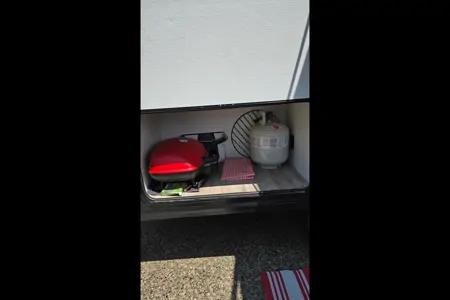 Andmel's Grand River 22MB Travel Trailer