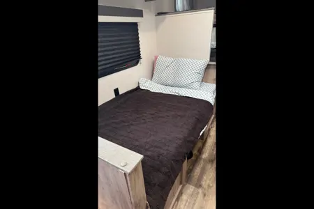 Andmel's Grand River 22MB Travel Trailer